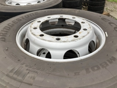 OTHER  TIRE SET 