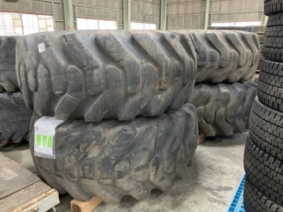OTHER  TIRE SET 