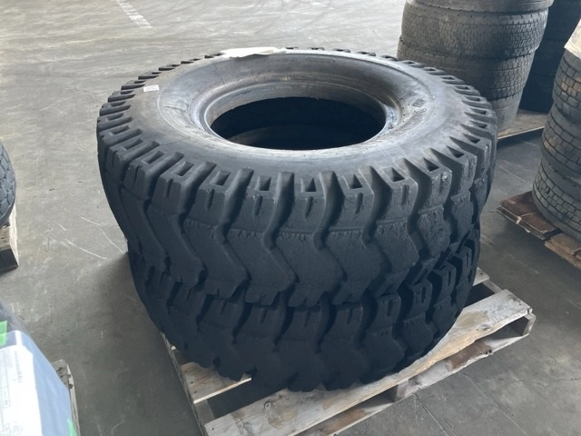 OTHER  TIRE SET