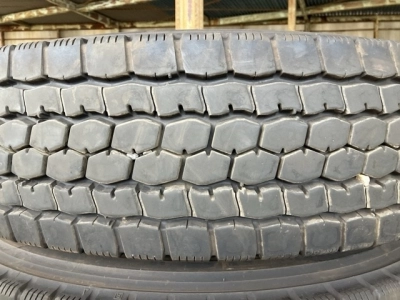 OTHER  TIRE SET 