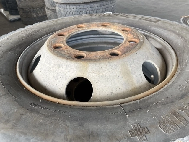 OTHER  TIRE SET
