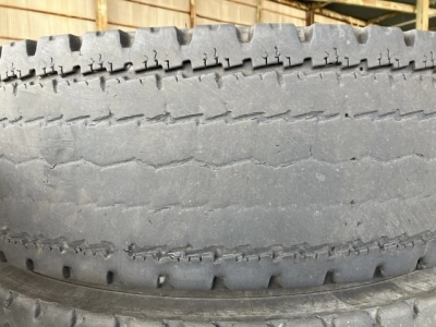 OTHER  TIRE SET 