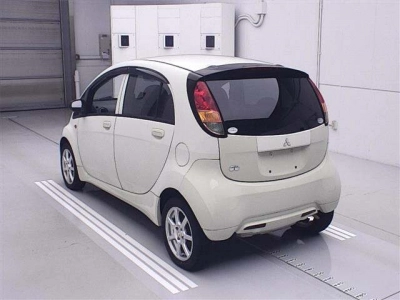 MITSUBISHI I