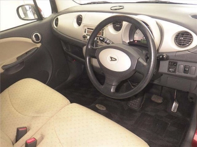 DAIHATSU MOVE LATTE