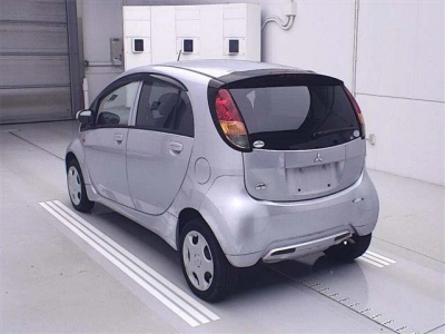 MITSUBISHI I