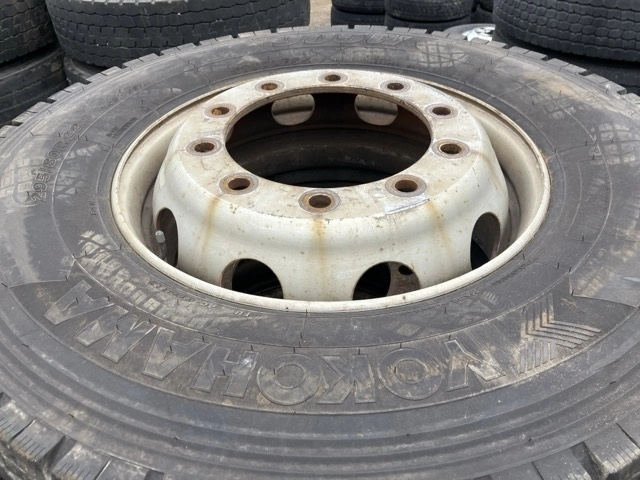 OTHER  TIRE SET
