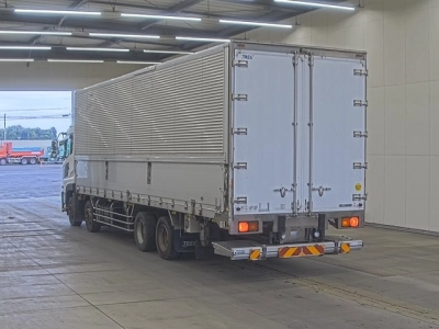 NISSAN UD
