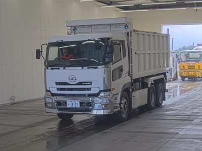 NISSAN UD