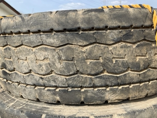 OTHER  TIRE SET