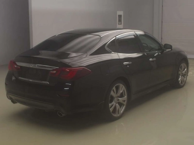 NISSAN FUGA