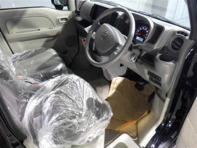 NISSAN CLIPPER VAN