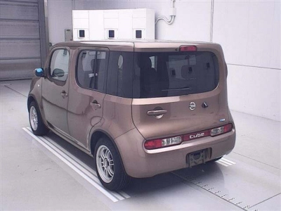 NISSAN CUBE
