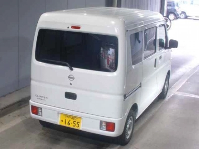 NISSAN CLIPPER VAN