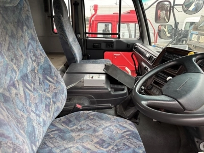 NISSAN UD