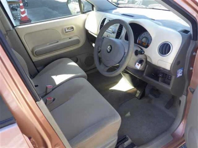 SUZUKI MRWAGON