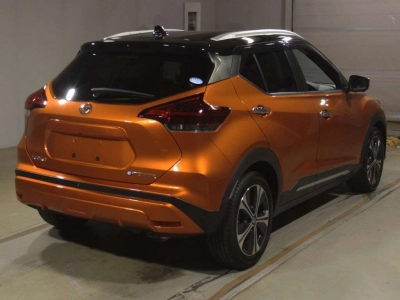 NISSAN KICKS