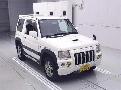 MITSUBISHI PAJERO MINI