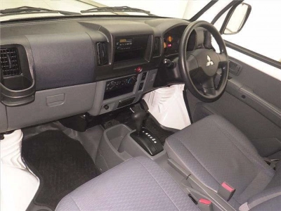 MITSUBISHI MINICAB