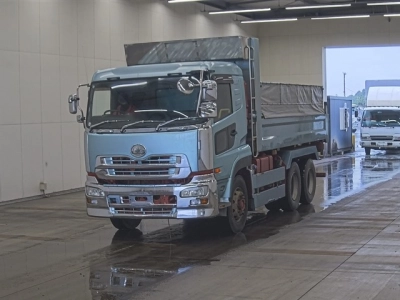 NISSAN UD