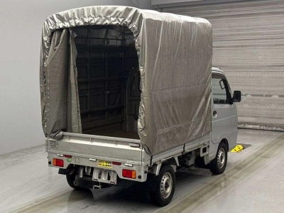 NISSAN NT100 CLIPPER