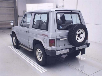 MITSUBISHI PAJERO