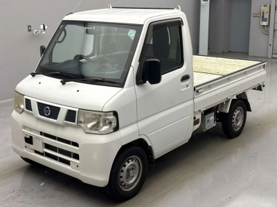 NISSAN NT100 CLIPPER