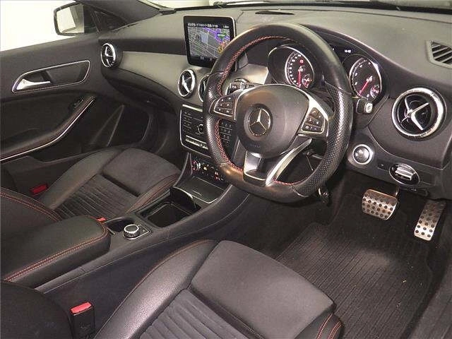 MERCEDES BENZ CLA SHOOTING BRAKE