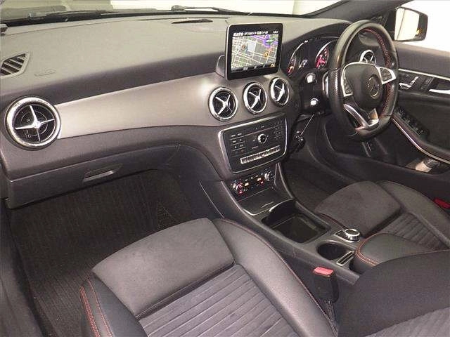 MERCEDES BENZ CLA SHOOTING BRAKE