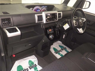 DAIHATSU WAKE