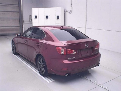 LEXUS IS