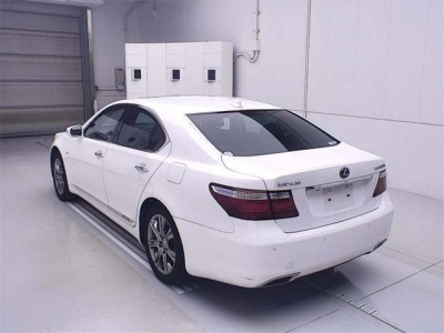 LEXUS LS