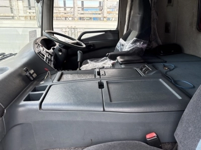 MITSUBISHI FUSO SUPER GREAT