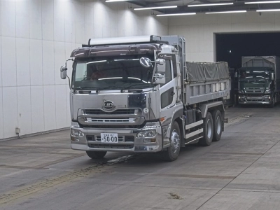 NISSAN UD
