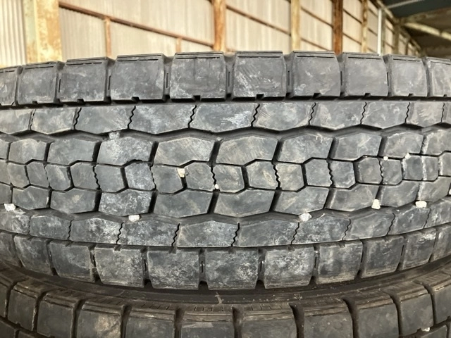 OTHER  TIRE SET