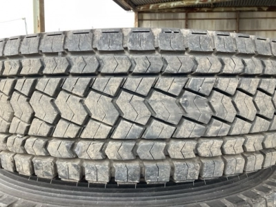 OTHER  TIRE SET