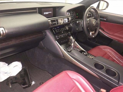 LEXUS IS
