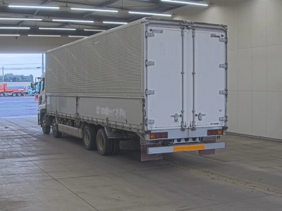 NISSAN UD