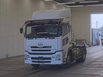 NISSAN UD