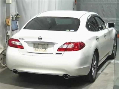 NISSAN FUGA