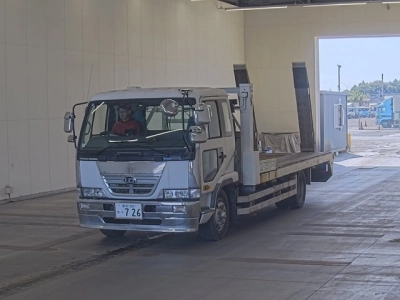 NISSAN UD