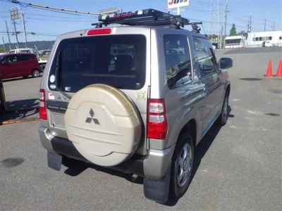 MITSUBISHI PAJERO MINI