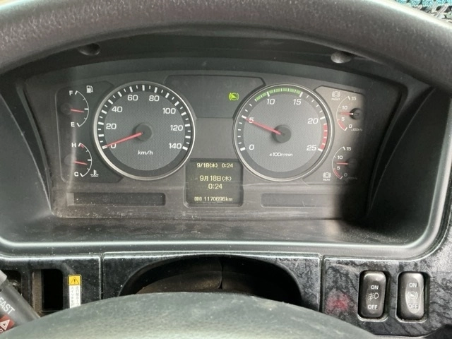 MITSUBISHI FUSO SUPER GREAT
