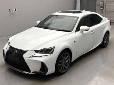 LEXUS IS