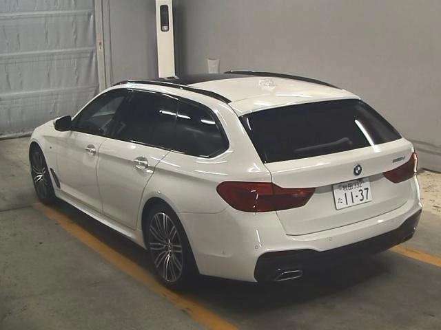 BMW 5 SERIES