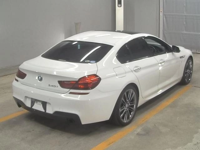 BMW 6 SERIES