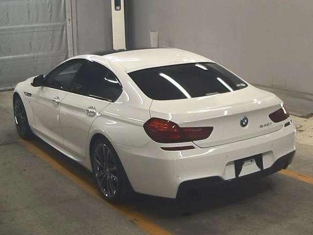 BMW 6 SERIES