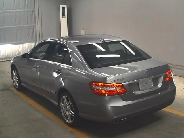 MERCEDES BENZ E CLASS