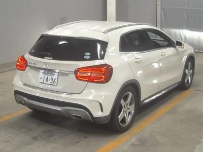 MERCEDES BENZ GLA
