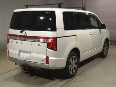 MITSUBISHI DELICA D:5