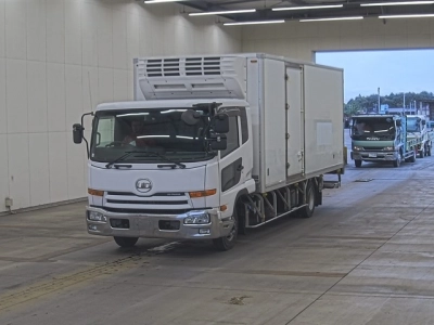 NISSAN UD